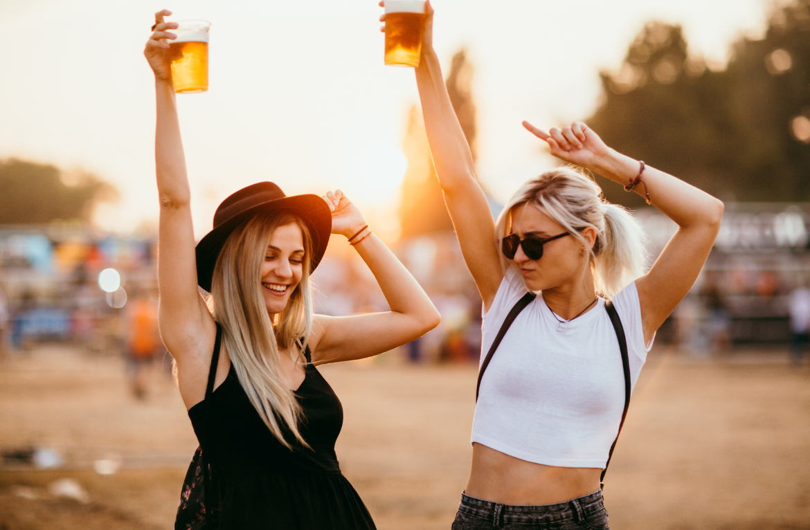 4 TIPY jak si udržet krásné vlasy i na festivalu nebo pod stanem!